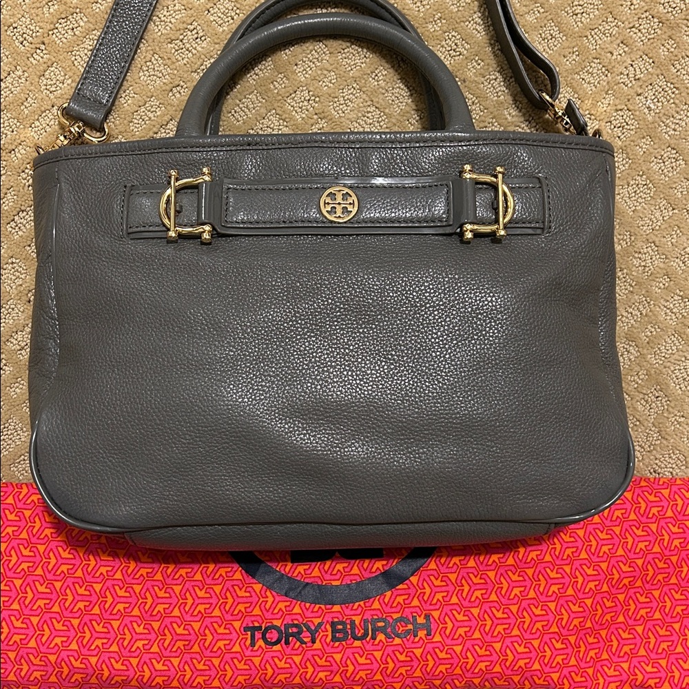 Tory Burch Gray Pebbled Leather Horsebit 2 Way Crossbody Hand Bag